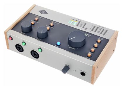 Universal Audio Volt 476 bei Thomann