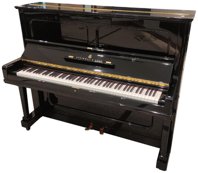 Steinway & Sons V-125
