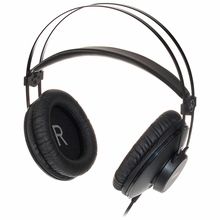 AKG K-52
