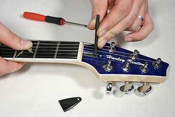 Bien régler un manche de guitare électrique à l'aide du trussrod