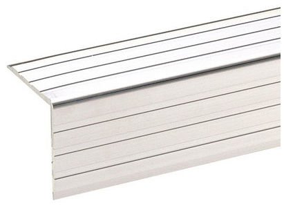 Adam Hall 6105 Case Angle 30 x 30 mm