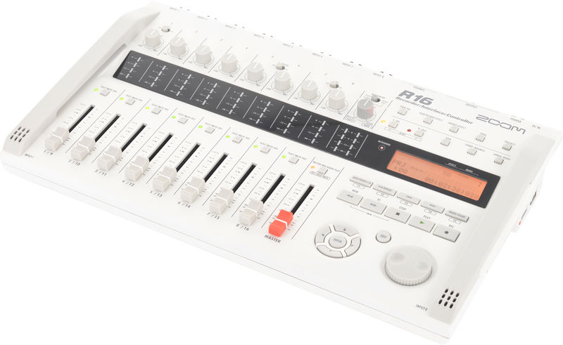 Zoom R16