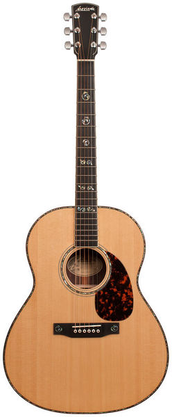 Larrivee L-10 Rosewood Showroom