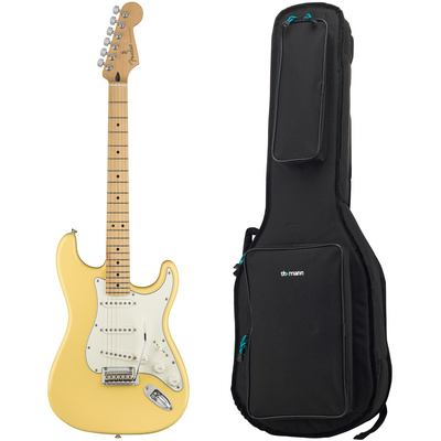 Fender Player Series Strat MN Bundle