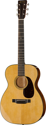 Martin Guitars 0018