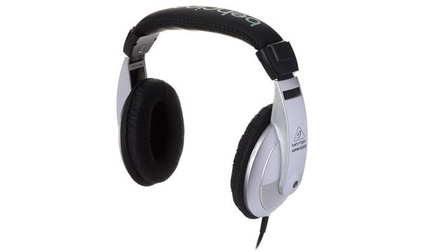 behringer hpm1000 black