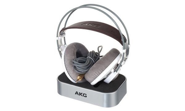 AKG K-701
