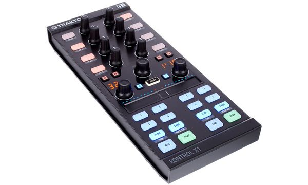 Native Instruments Traktor Kontrol X1 Mkii Thomann Uk