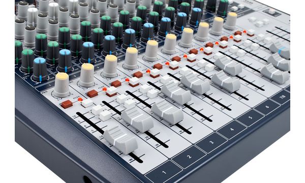 Soundcraft Signature 12