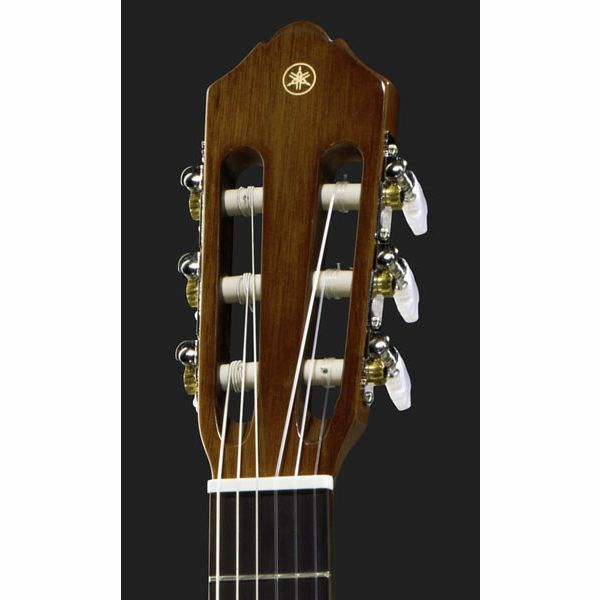 Natural Yamaha CS40 7/8 Size Nylon String Classical Guitar 