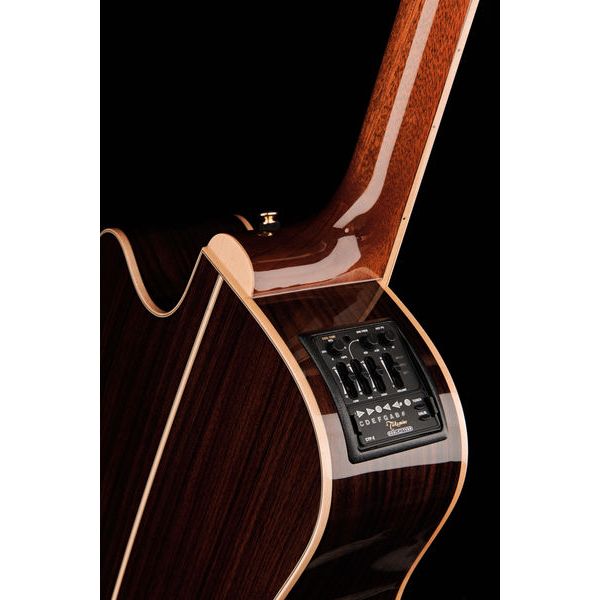 Takamine P7DC
