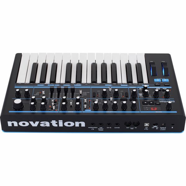 Novation Bass Station II Bag Bundle