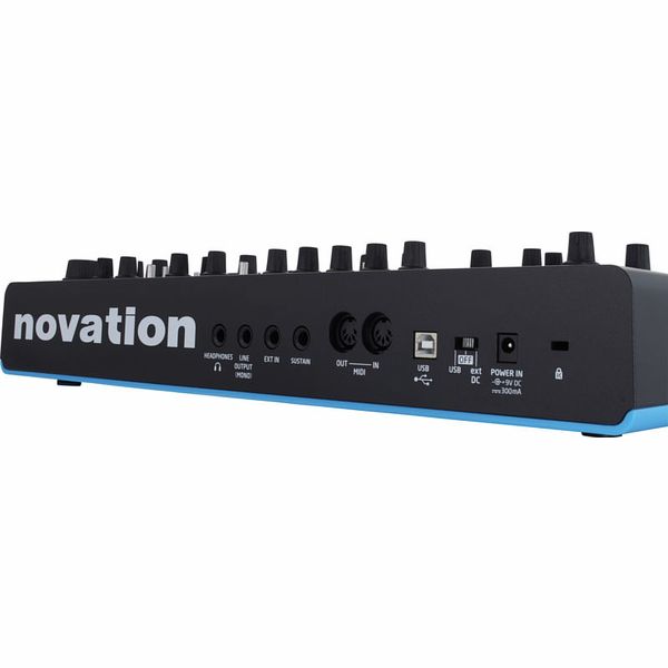 Novation Bass Station II Bag Bundle