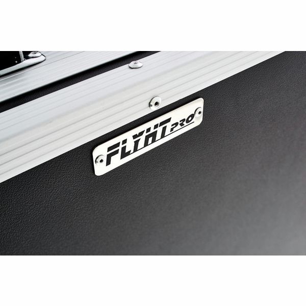 Flyht Pro Flex Cut Universal Case 1
