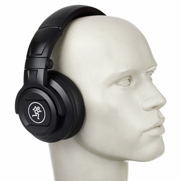 Mackie MC-250