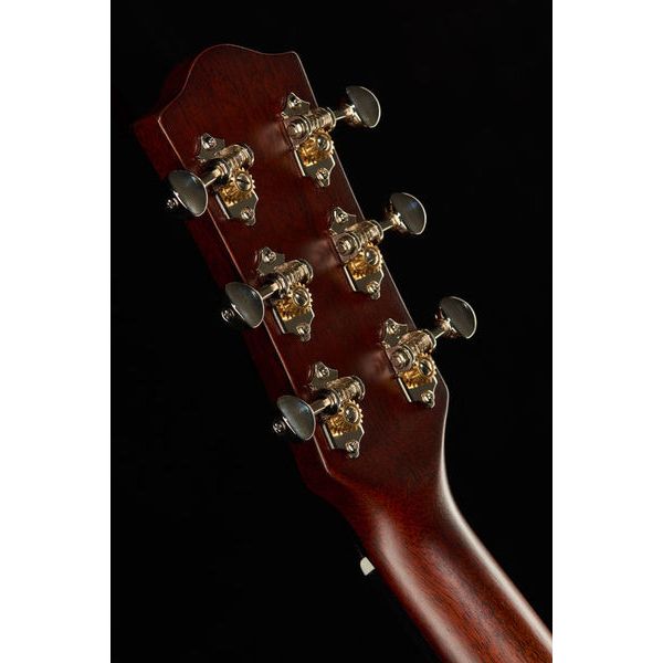 Godin Metropolis Natural Cedar EQ