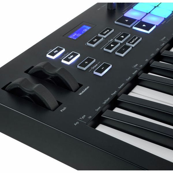 Novation Launchkey 37 MK3