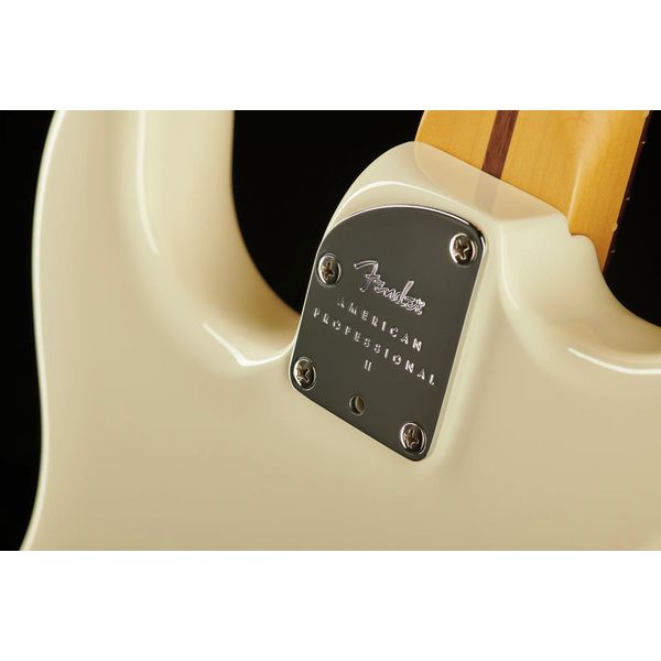 Fender AM Pro II Strat OWT