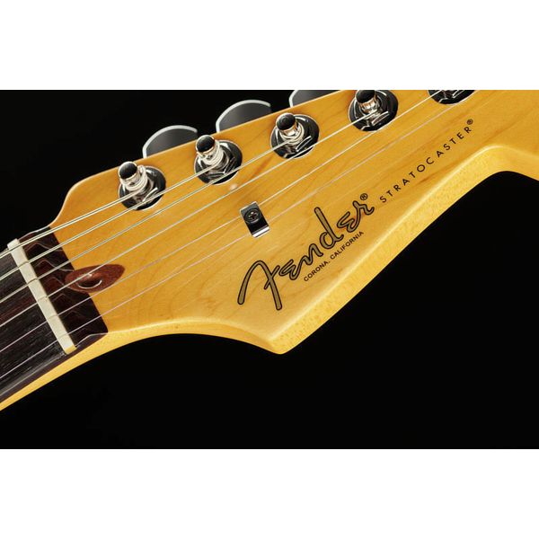 Fender AM Pro II Strat HSS RW 3TSB