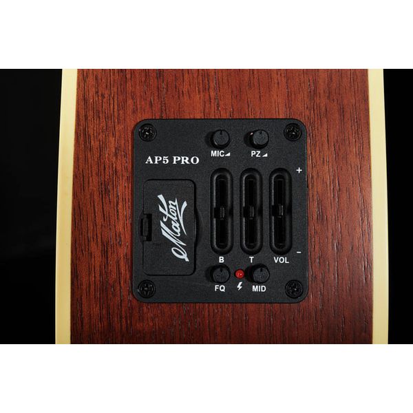 Maton EBG808 Nashville
