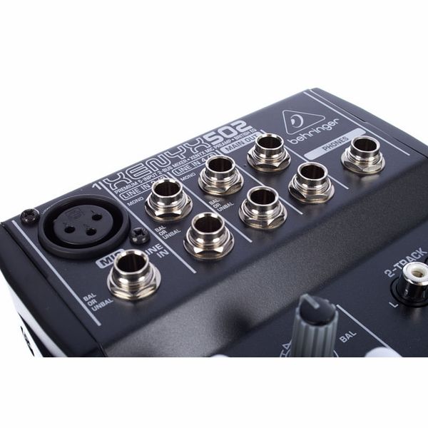 Behringer Xenyx 502