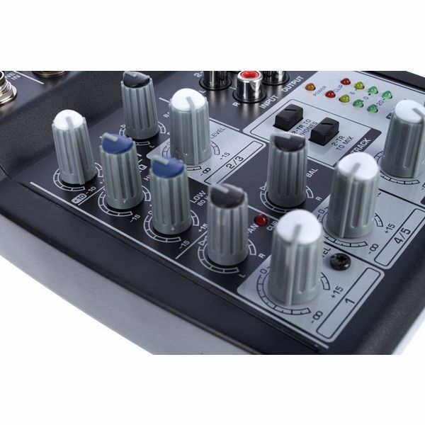 Behringer Xenyx 502