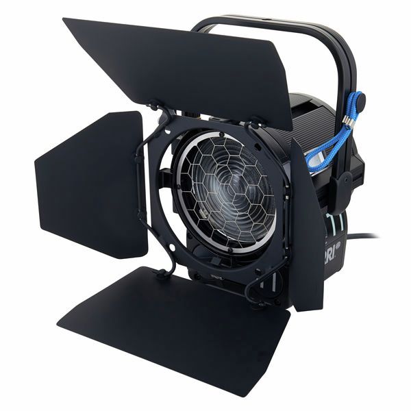 ARRI True Blue T1 Man bk