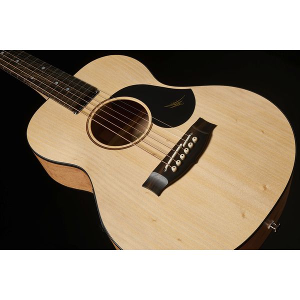 Maton Mini EM6 w/ Case