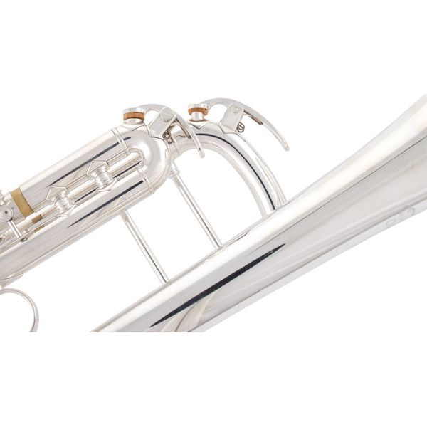 Yamaha YTR-8335S 04 Trumpet
