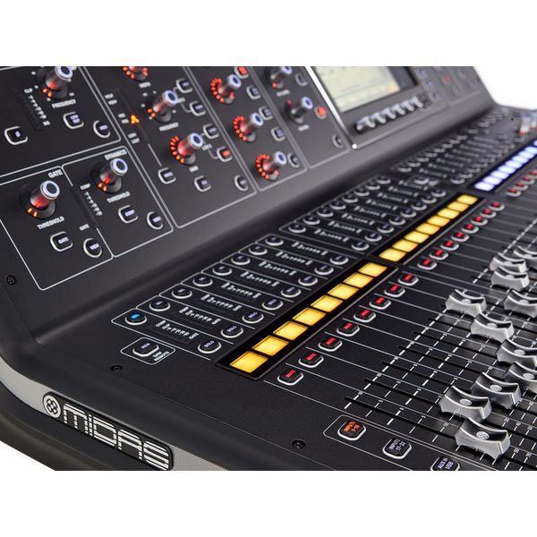 Midas M 32
