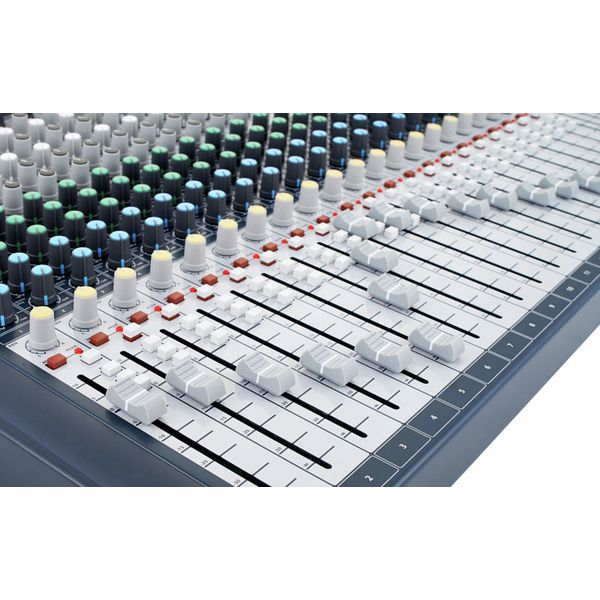 Soundcraft Signature 22