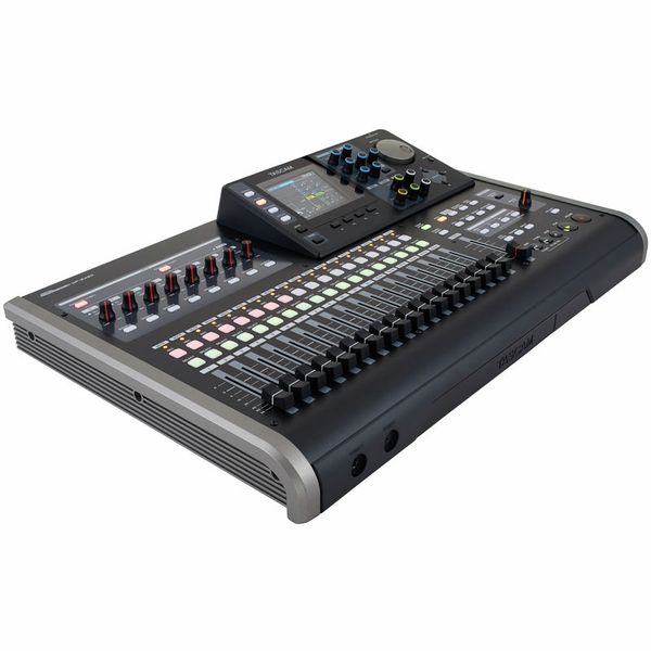 TASCAM DP-24SD SDカード付き - レコーディング/PA機器