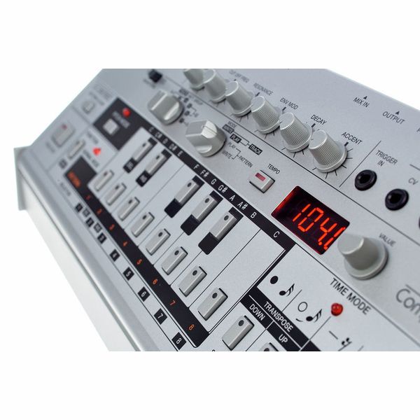 配送料込Roland Boutique TB-03 Bass Line 美品 配信機器・PA機器・レコーディング機器