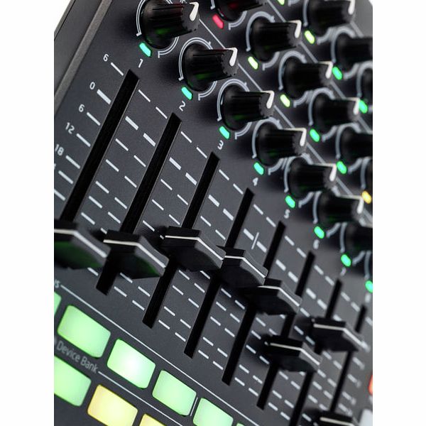 Novation Launch Control XL MK2 – Thomann United States