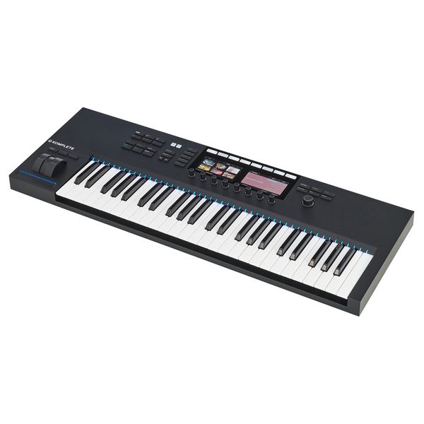 KOMPLETE KONTROL S49 MK2家族が使っていた物です