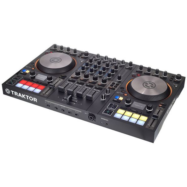 NATIVE INSTRUMENTS TRAKTOR KONTROL S4-