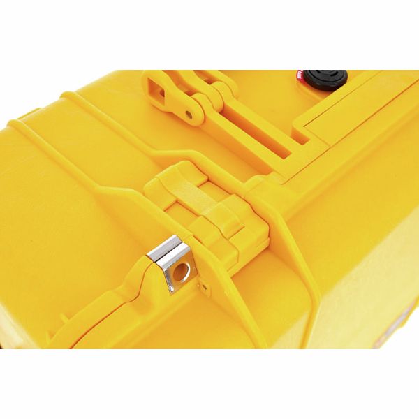 Peli 1560 Foam Yellow