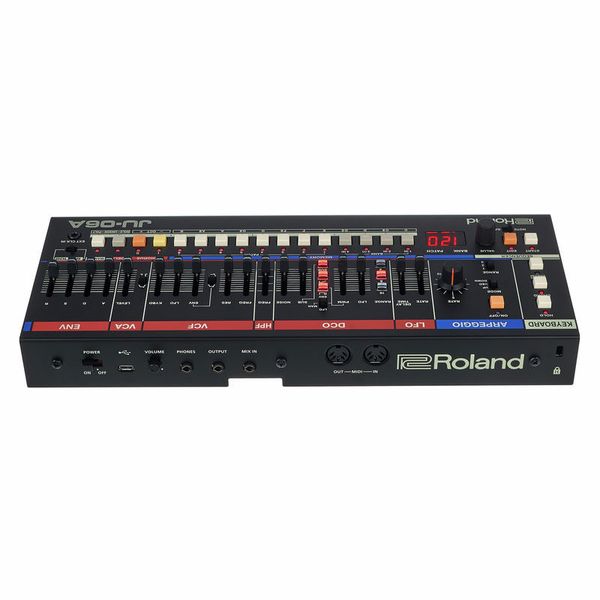 Roland JU-06A