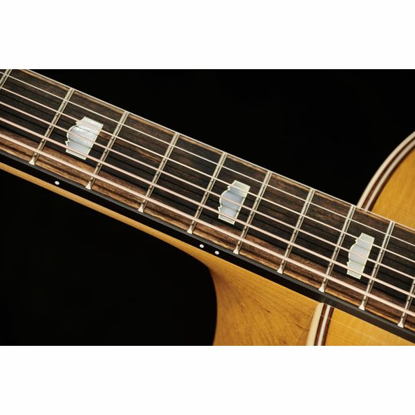 Taylor 618e Antique Blonde