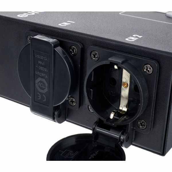 Pack Switch Eurolite ESX-4R DMX RDM - 4 Canaux, 5A Par Canal, 16A Max, 4 Prises Sécurité, écran LED