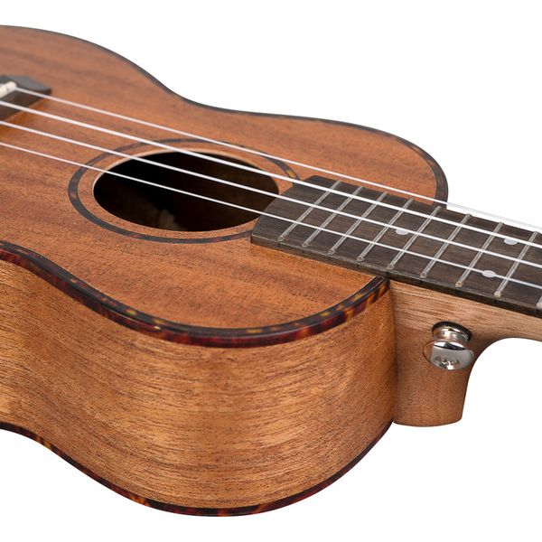 Cascha Premium Mahog. Concert Bundle