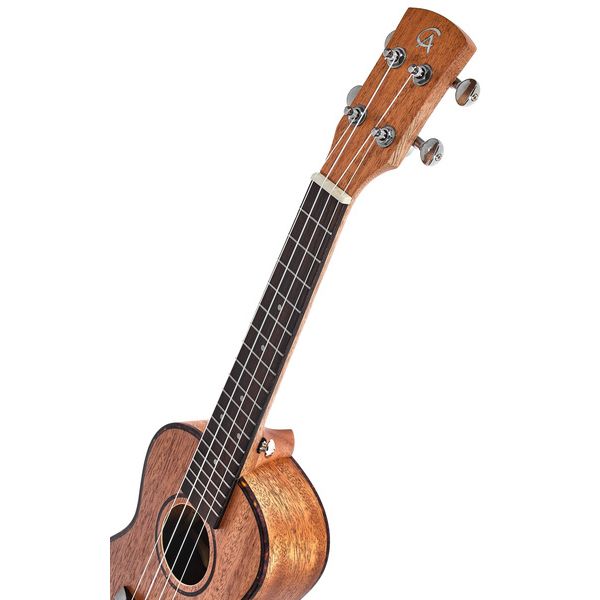Cascha Premium Mahog. Concert Bundle