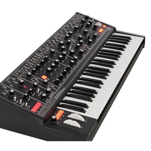 Moog Matriarch Dark