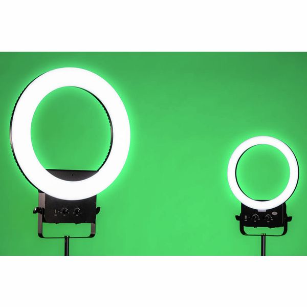 1,000+ Camera Ring Light Stock Photos, Pictures & Royalty-Free Images -  iStock