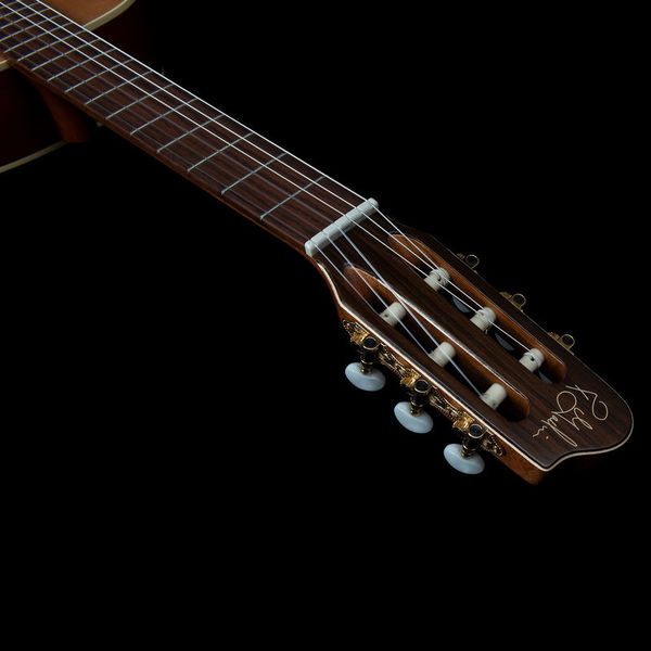 Godin Motif