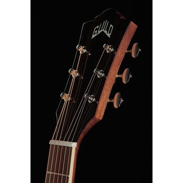 Guild OM-260CE Deluxe ATB LTD