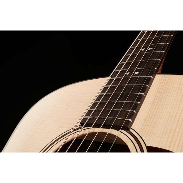 Taylor GTe Urban Ash/Spruce