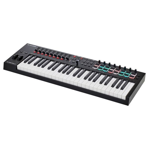 M-Audio Oxygen Pro 61 – Clavier maître USB-MIDI 61 touches avec pads,  potentiomètres, boutons et faders assignables MIDI et pack de logiciels  inclus : : Instruments de musique et Sono