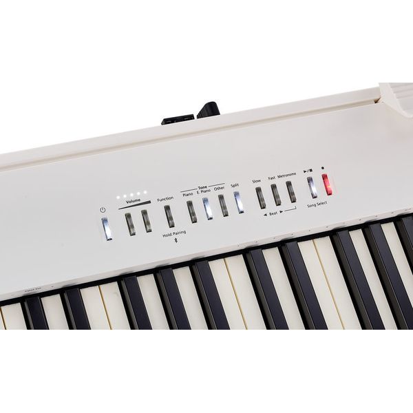 Roland FP-30 – Piano Studios and Showcase