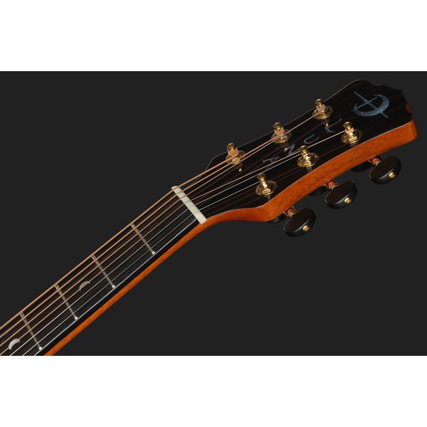 Luna Guitars Vista Stallion